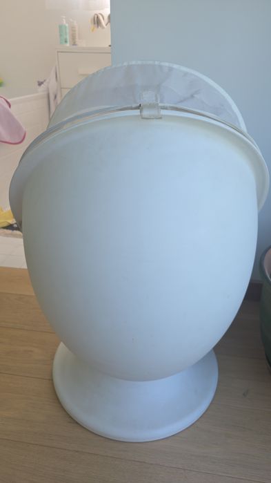 Ikea obrotowe krzesło fotel jajo lomsk