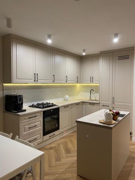 Meble kuchenne, komody,szafy,stoły,krzesła na wymiar