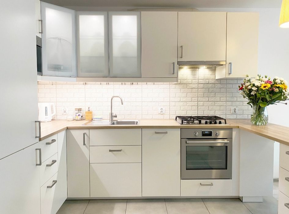 Подобово погодинно Житній базар вул. Київська 39