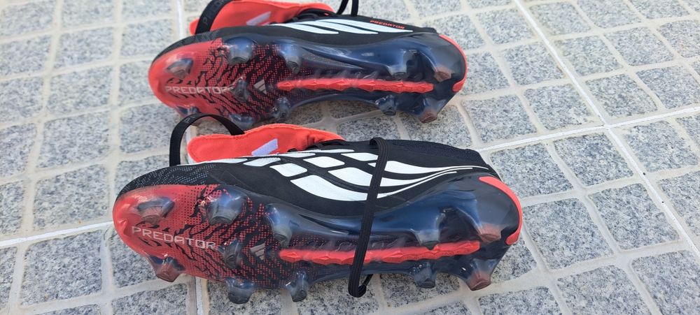 Chuteiras Adidas Predator - tecnologia  Nanostrike+