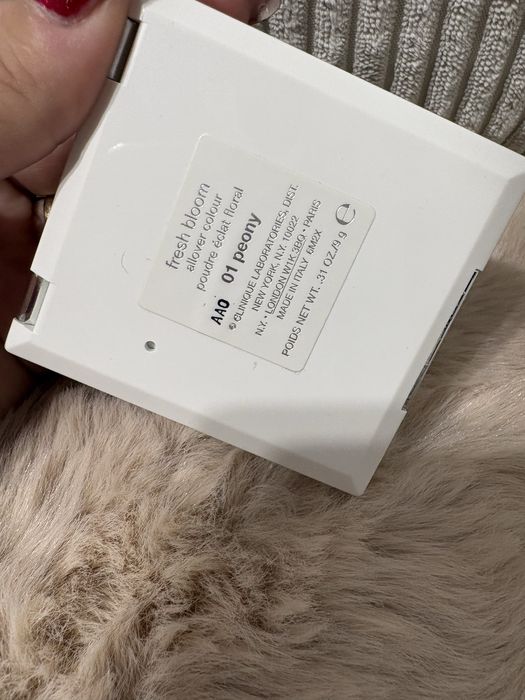 róż rozświetlający Clinique Fresh Bloom Allover