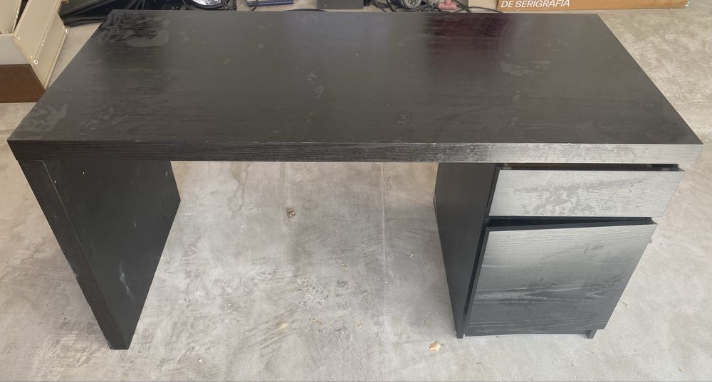 Secretaria modelo MALM do IKEA