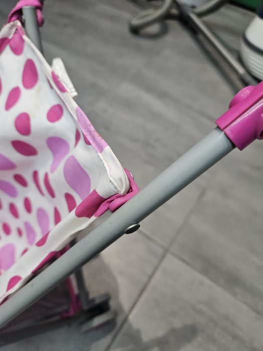 Дитячий візок. Механізм працює