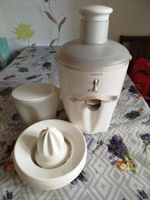 Соковыжималка лёгкое б/у.