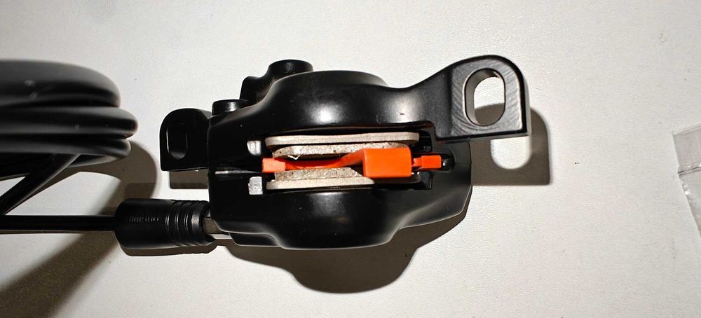 Hamulec Tarczowy Hydrauliczny Shimano BR-MT200 – Tył (1700mm)