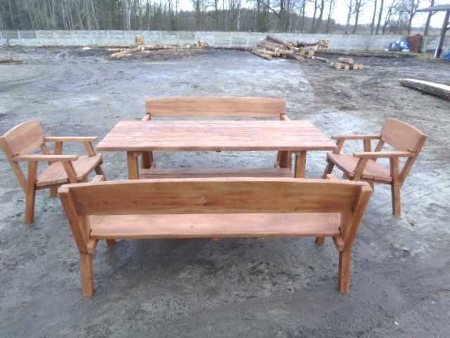 Komplet ogrodowy drewniany.