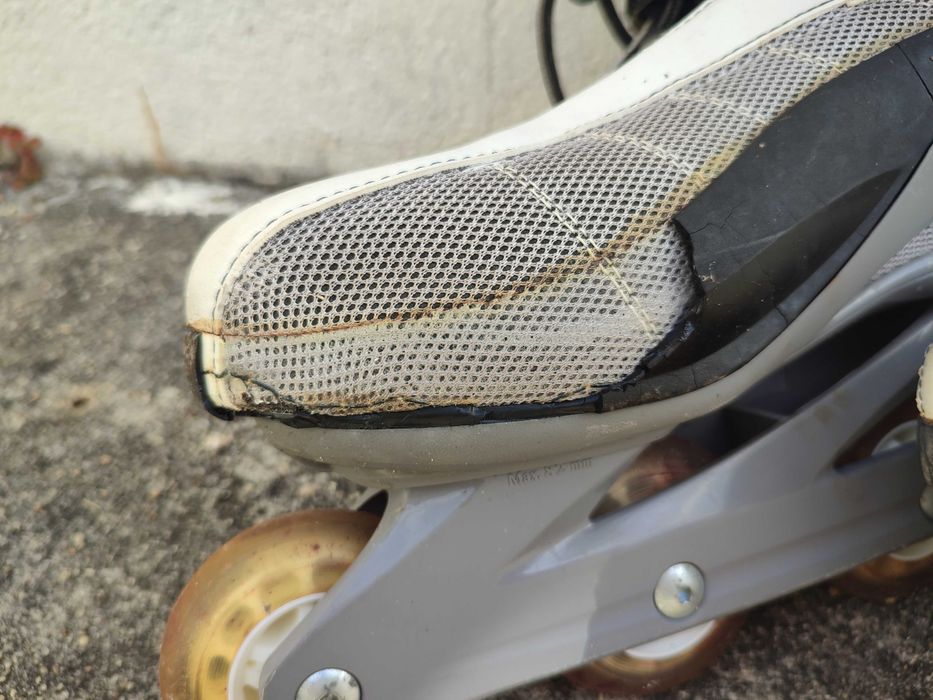 Patins Decathlon nº 43 – mau estado (10€)
