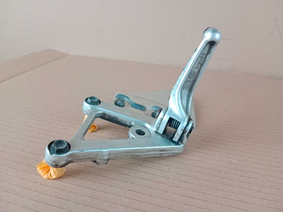 Aprilia Tuono RSV 1000 Mille Lewy Set Kierowcy Przód Podnóżek  02-05