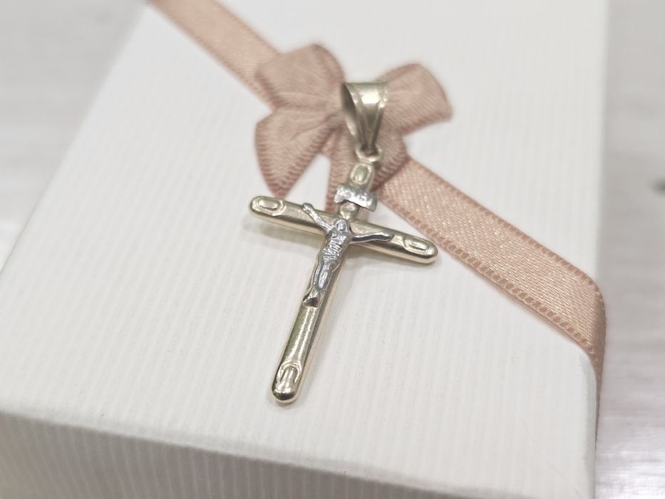 Złoty krzyżyk z wizerunkiem dwa KOLORY ZŁOTA PR 585