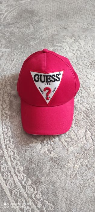 Czapka z daszkiem Guess