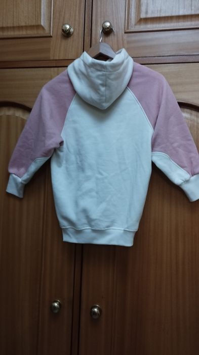 Camisola nova com capuz, 8 anos