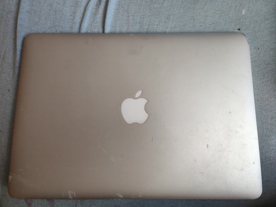 Macbook air a1466 2015 8gb/128gb