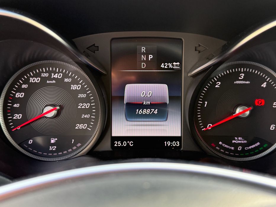 Mercedes C300h AMG Line