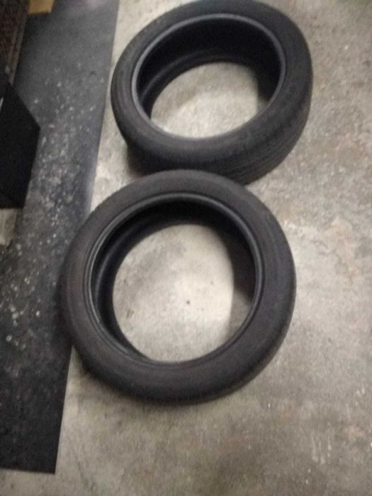 2 Pneus "Good Year" (Bom estado)