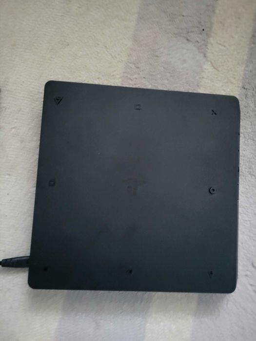 Konsola PlayStation 4 Slim CUH2116B 1TB+ Pad +5 Gier za 250 zł(GTAV)