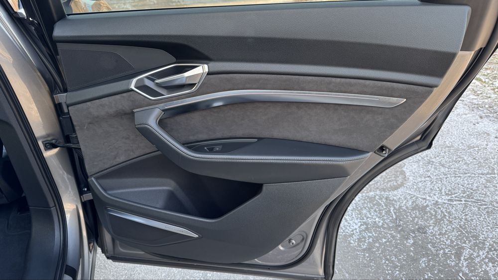 Audi Etron 55 2019 максимальна