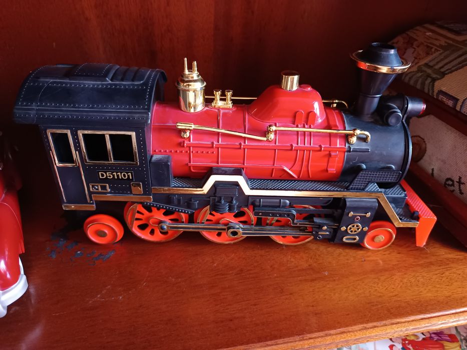 Comboio grande com pilhas novo.Bus London.Brinquedos forno grande