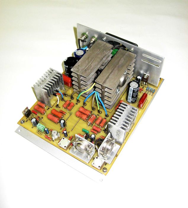 Усилитель мощности (блок УНЧ)  50 Вт на 4 ом