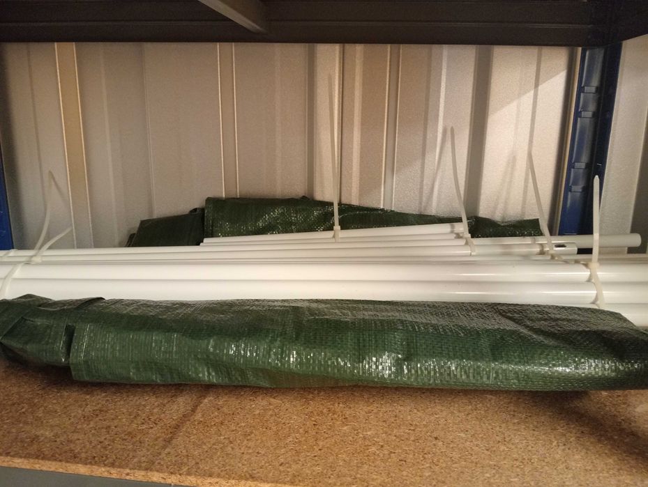 Toldo verde 2x2m com 4 bases - usado !