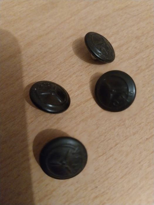 Stare guziki PKS z czasów prl-u