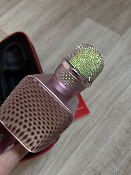 Mikrofon na bluetooth glosnik