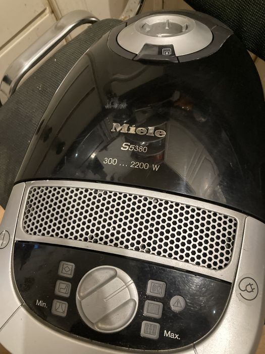 Miele  C3, полный комплект …красный, белый