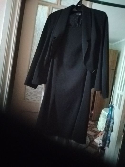 Продам костюм женский