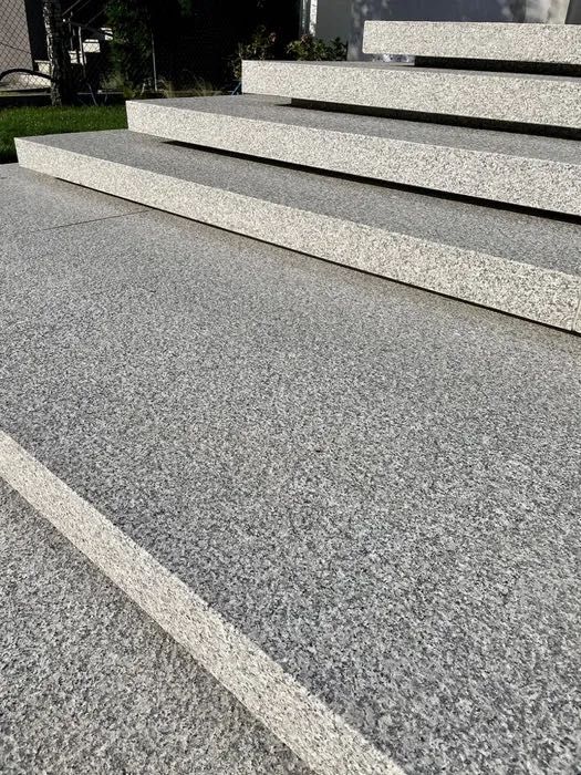 Schody granitowe blokowe | Stopnie granitowe na wymiar | Schody lewitujące | Producent