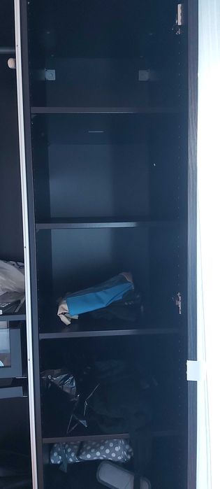 Roupeiro de quarto em muito bom estado