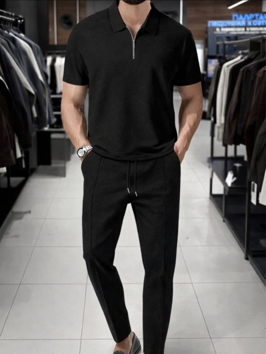 Чоловічий костюм поло