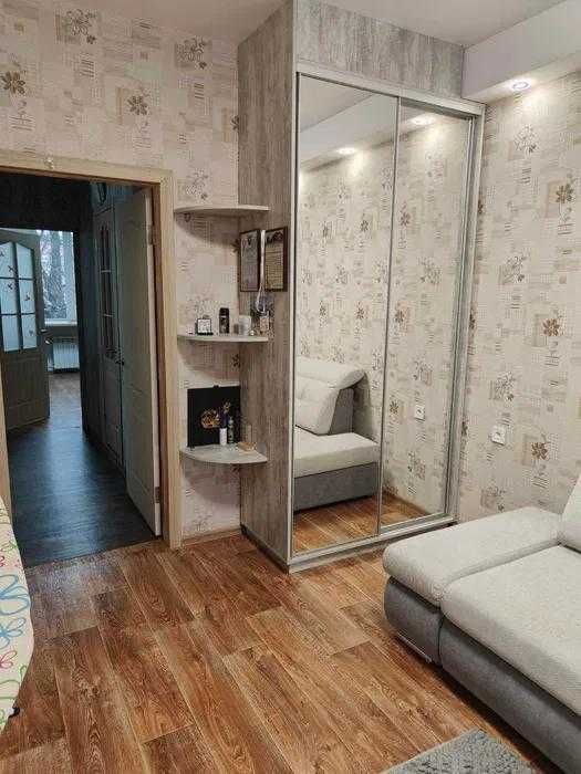 Сдам полн. 2- к.квартиру в р-не комплекса "Славутич-Арена"