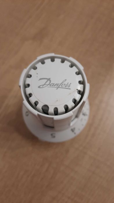 DANFOSS zestaw - głowica termostatyczna + zawór