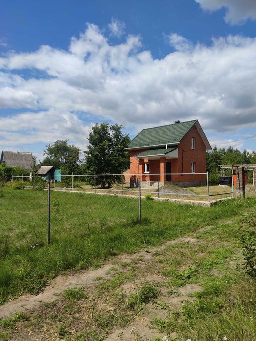 Продається житловий будинок в с. Сальник, у 20-ти км. від Вінниці