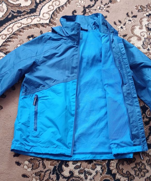 Куртка спортивная , ветровка, непродувайка.  Бренд Crivit