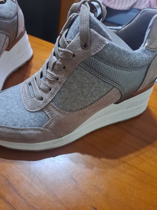 Sapato desportivo senhora 38 Novo