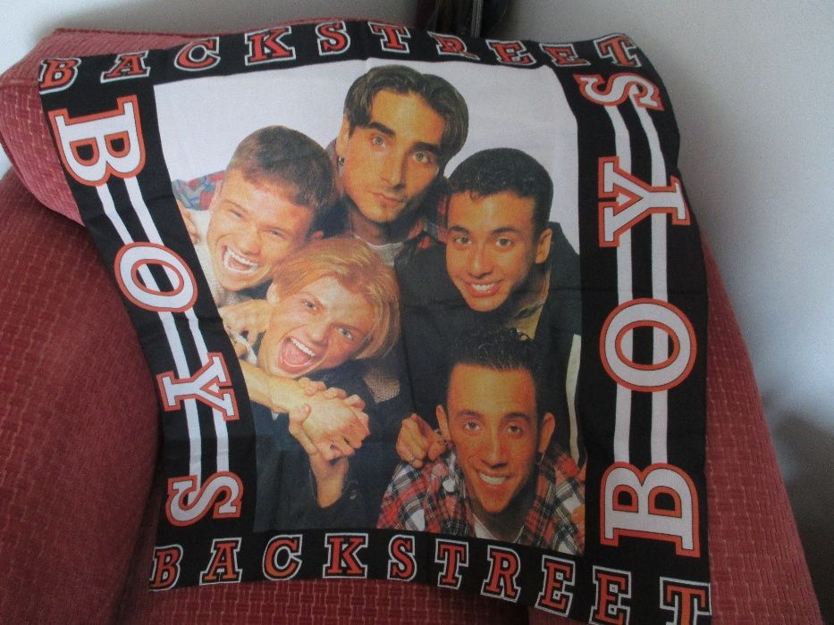 A Estrear: Lenço/Écharpe Backstreet Boys