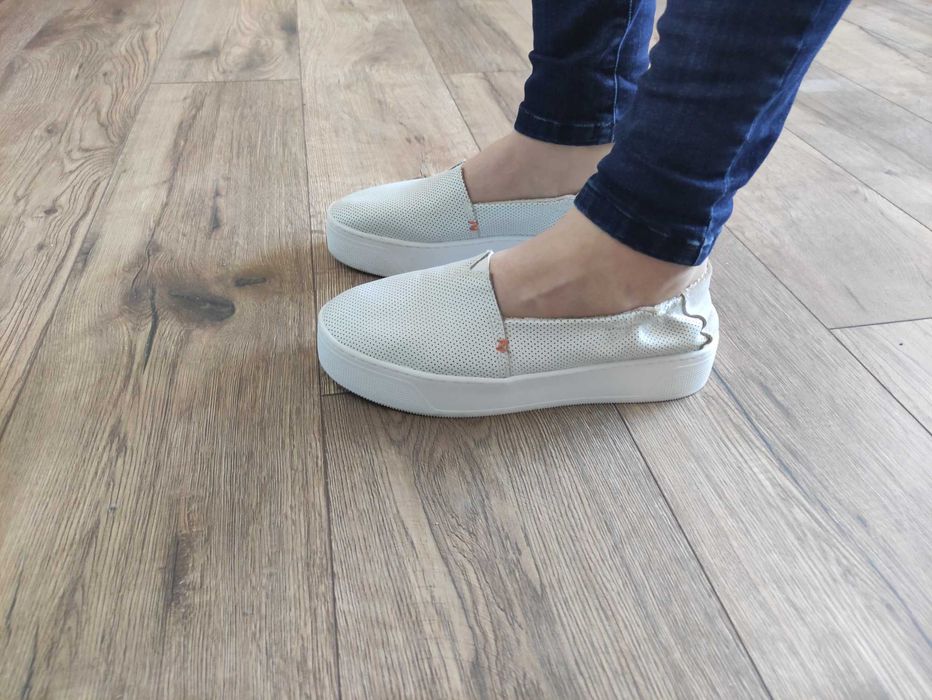 Wsuwane trampki na platformie rozmiar 40, wkładka 26 cm
