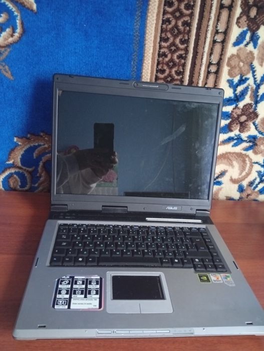 Ноутбук  Asus Windows 10 Продам ноутбук  неробочий на запчасті