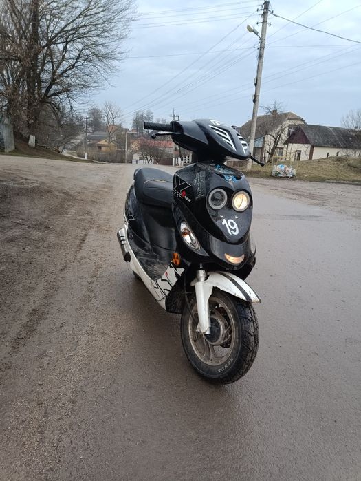 Продам скутер 80 куб