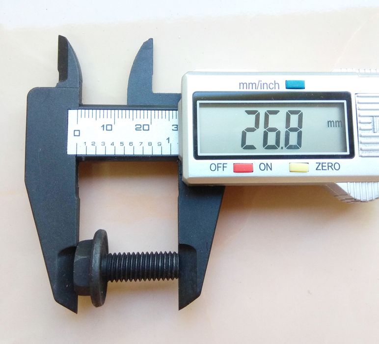 Болт винт М8 левая резьба для дисковой пилы торцовки