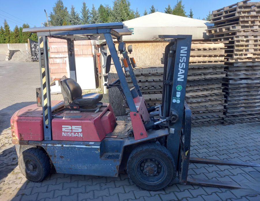 Wózek widłowy NISSAN 25