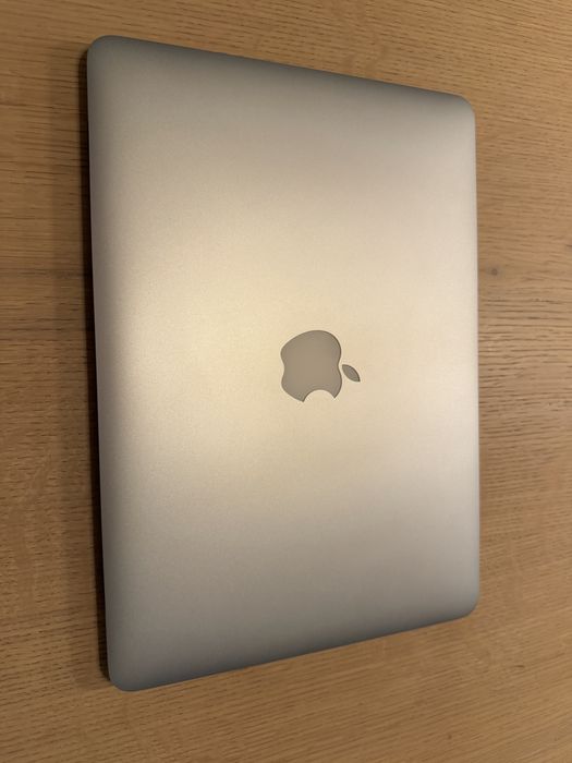 Apple Macbook Pro 13 (2015)