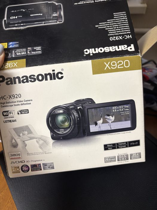 Продам відеокамеру Panasonic HC-X920 Full HD стан нової