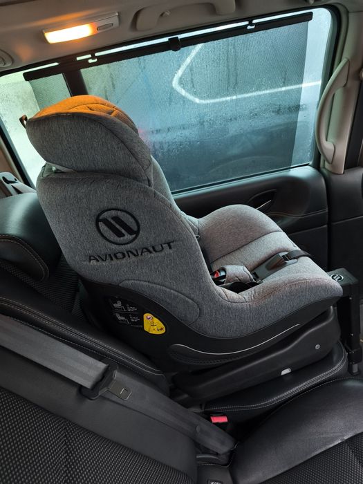Fotelik samochodowy Avionaut aeroFIX RWF + baza (ISOFIX)