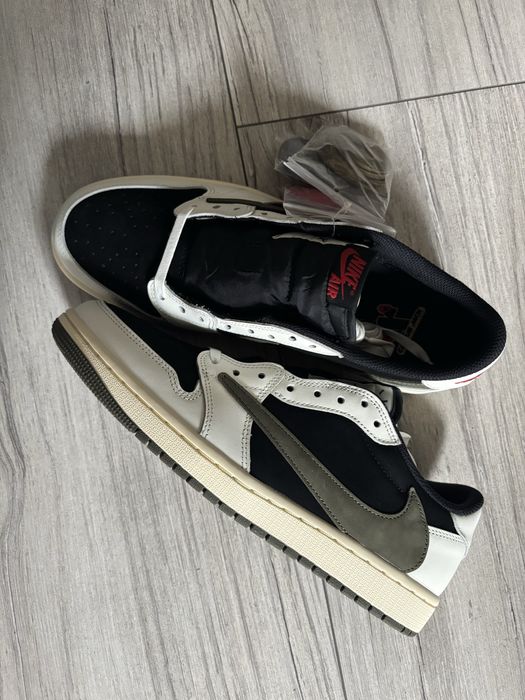 Buty nike air olive traviss scoot