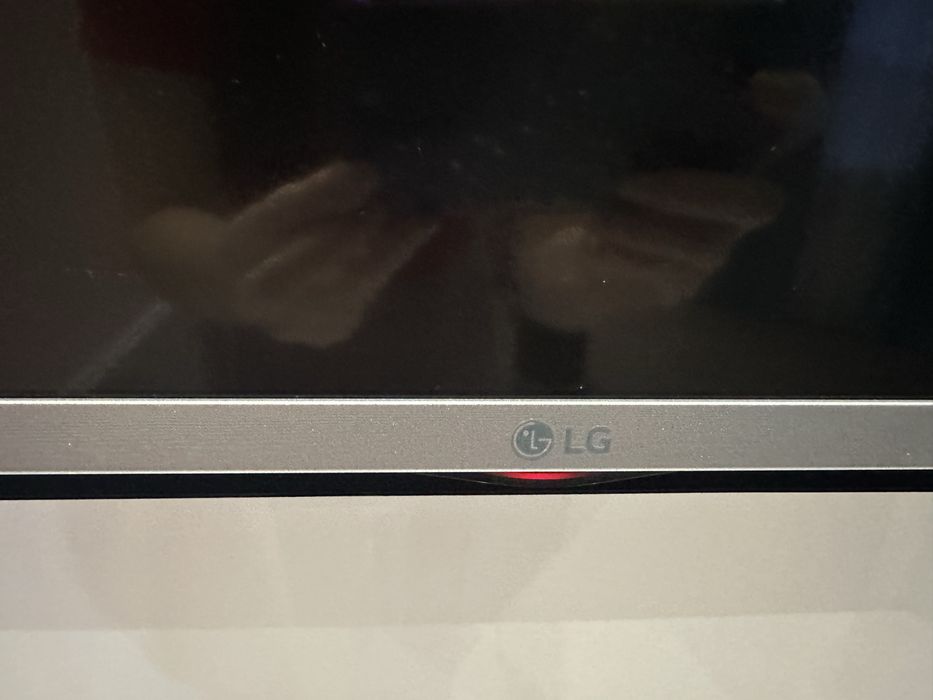 Продам телевізор LG 49