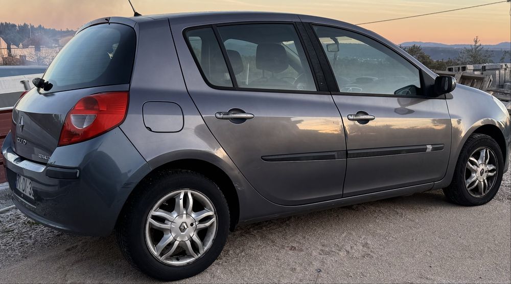 Renault clio D em bom estado geral
