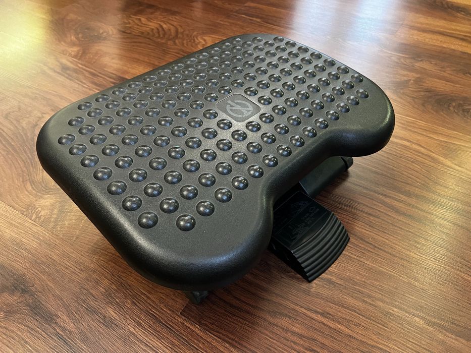 Podnóżek biurowy regulowany podstawka pod stopy czarny Hansa EDUARDO