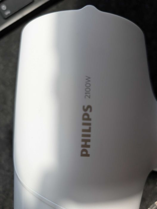 Фен Philips BHD500