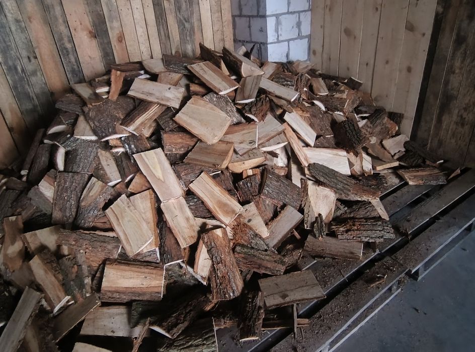 Drewno opałowe Zrzyna Dębowa pocięta 25-30cm  180 złza mp